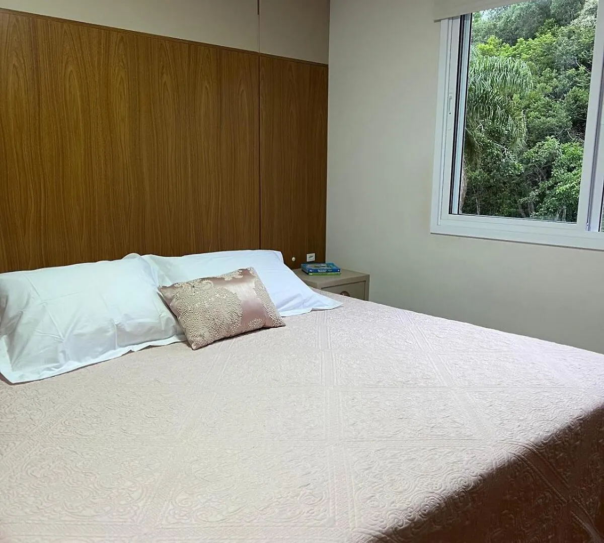 Piscina, Suite, Garagem Privativa! Excelente Apto! Balneário Camboriú Apartament