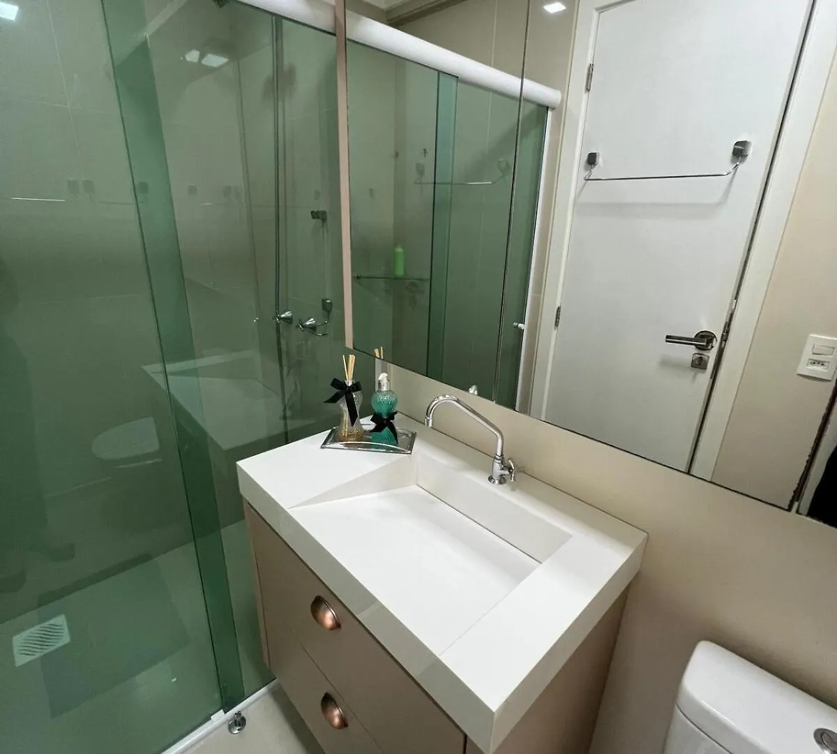 Piscina, Suite, Garagem Privativa! Excelente Apto! Balneário Camboriú Apartament